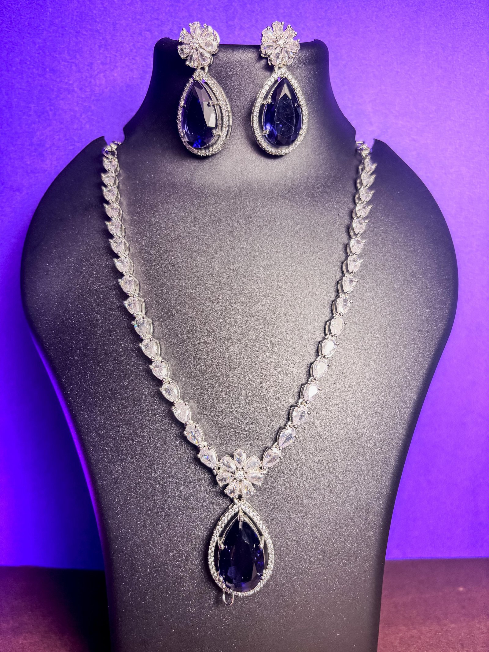 Sapphire & Diamond Necklace Set